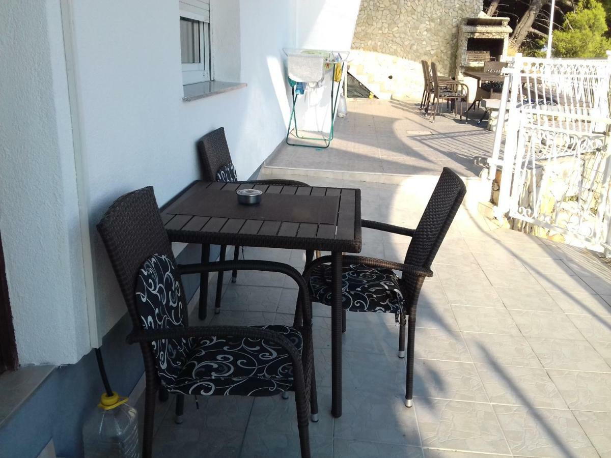 Apartmani Lastro Jesenice  Exteriör bild